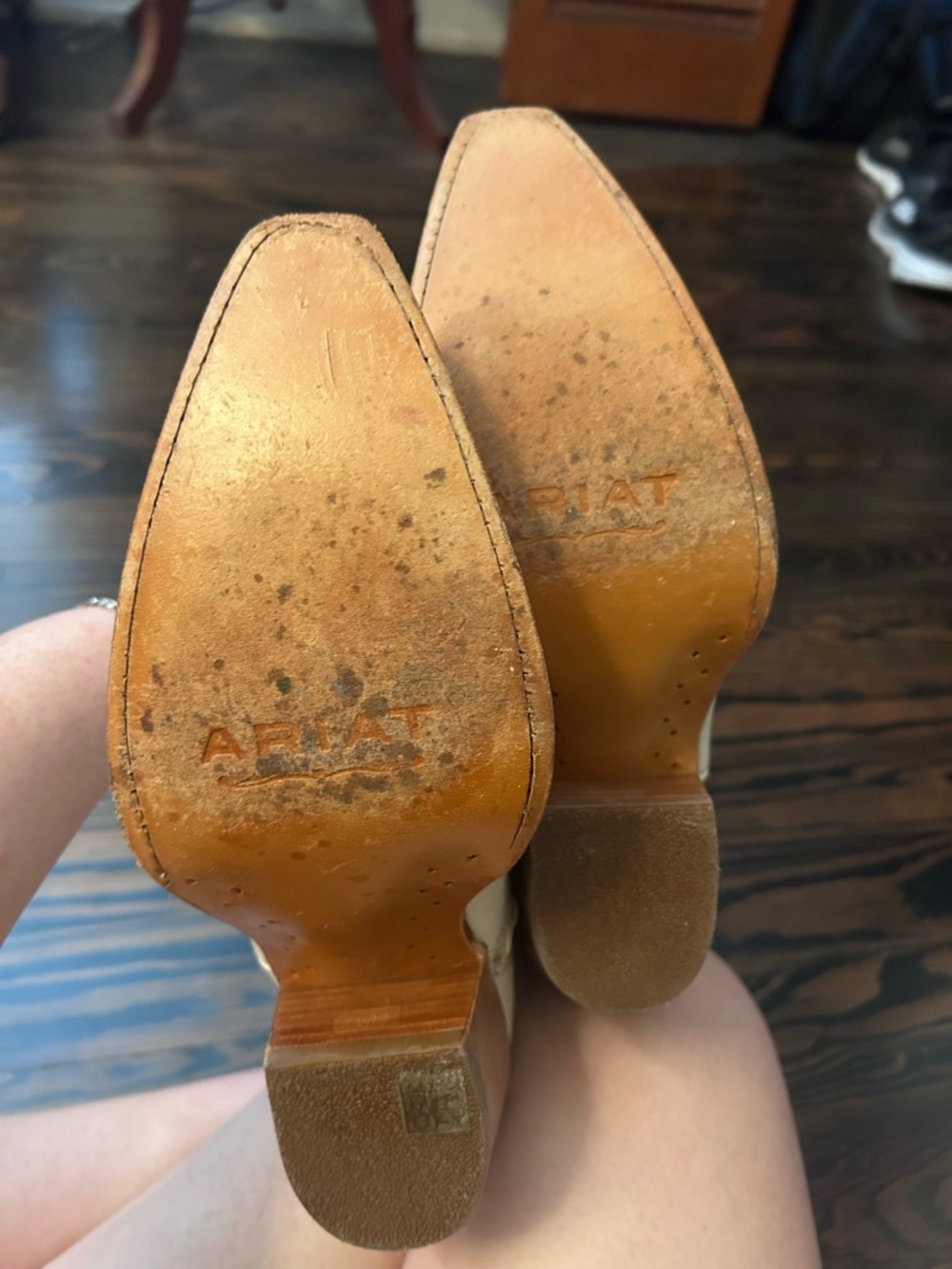 Ariat Casanova Cream Embroidered Western Boots - Picture 3 of 6